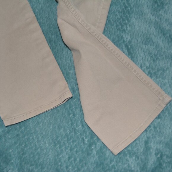 Levi Strauss | Men's 511 Slim Fit Khaki Cream Color Jeans - Picture 2 of 7